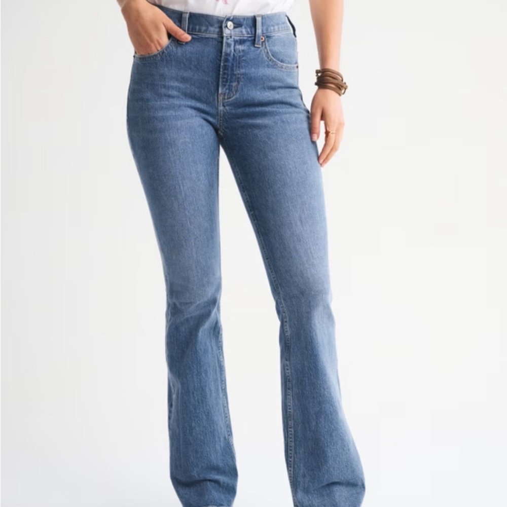 Abercrombie & Fitch Mid-Rise Bootcut Jeans 27L